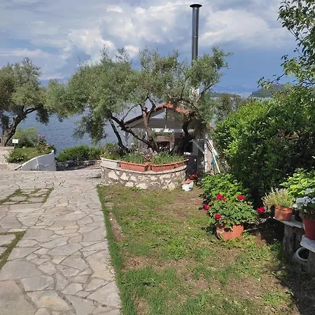 Korakias Seaview Tatil Evi Yénion